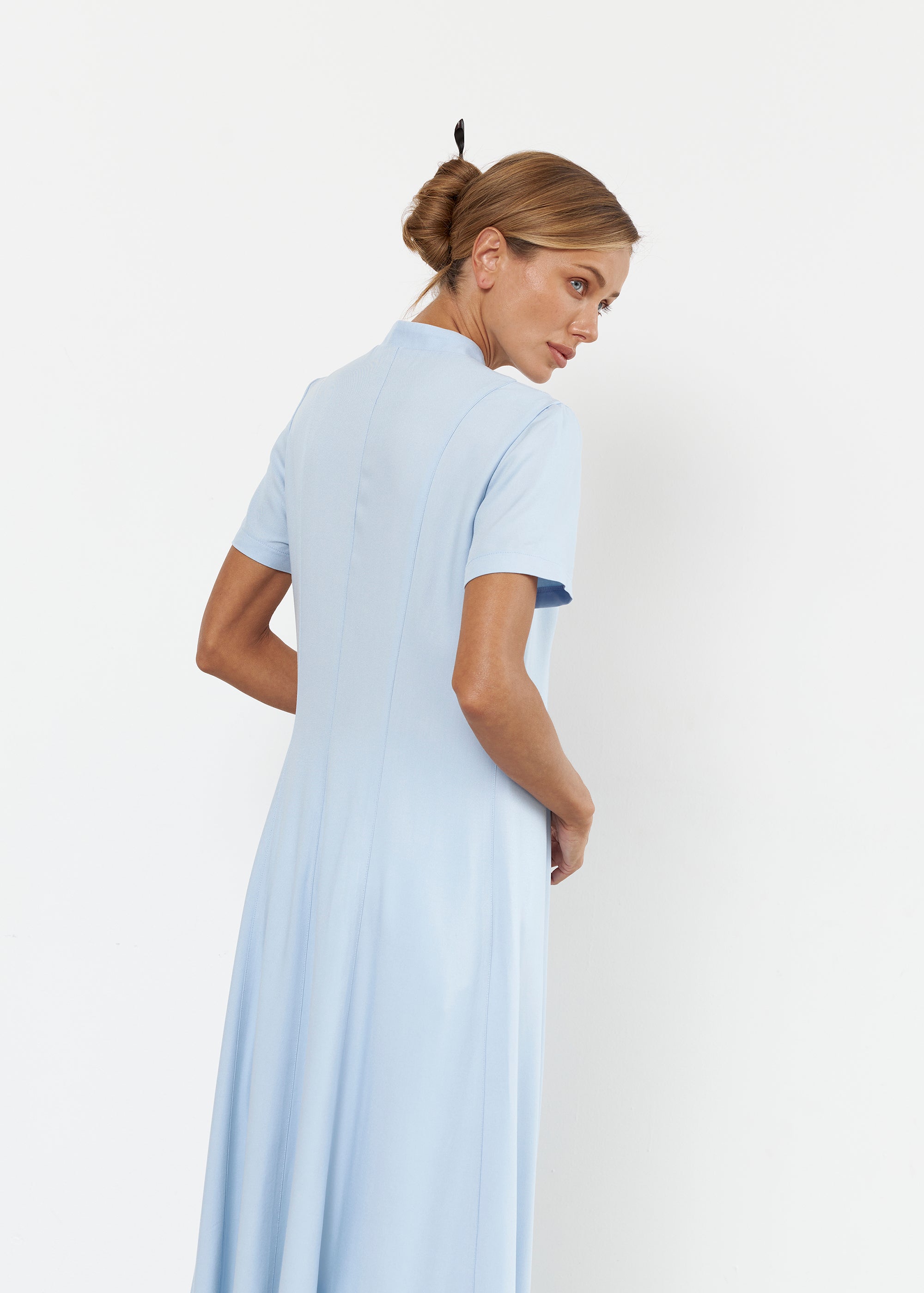 Robe Yoshi Blue