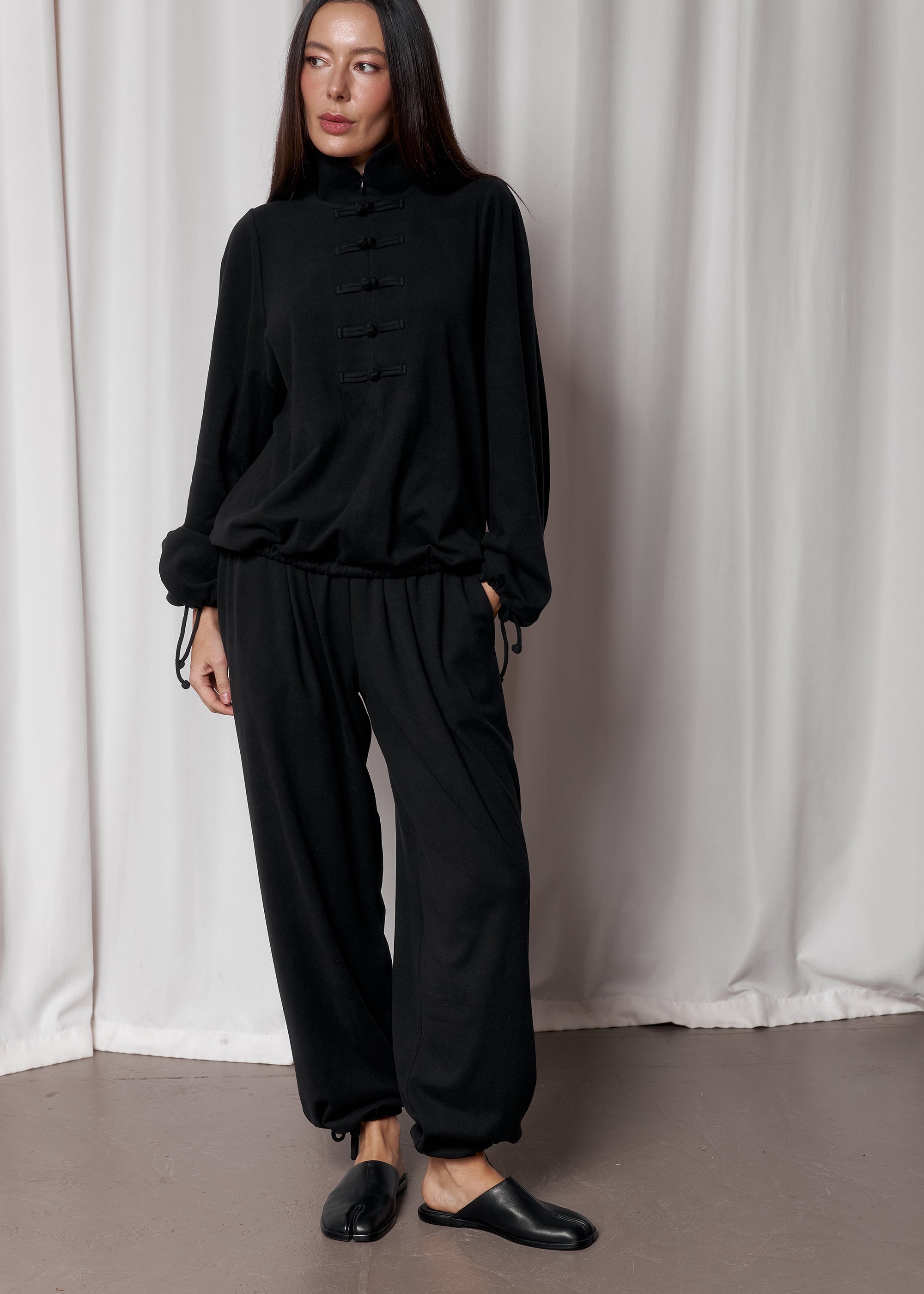 Pre-order: Tori set black